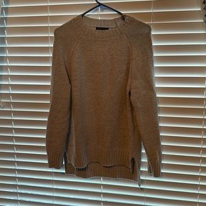 Women’s grey hi-low sweater